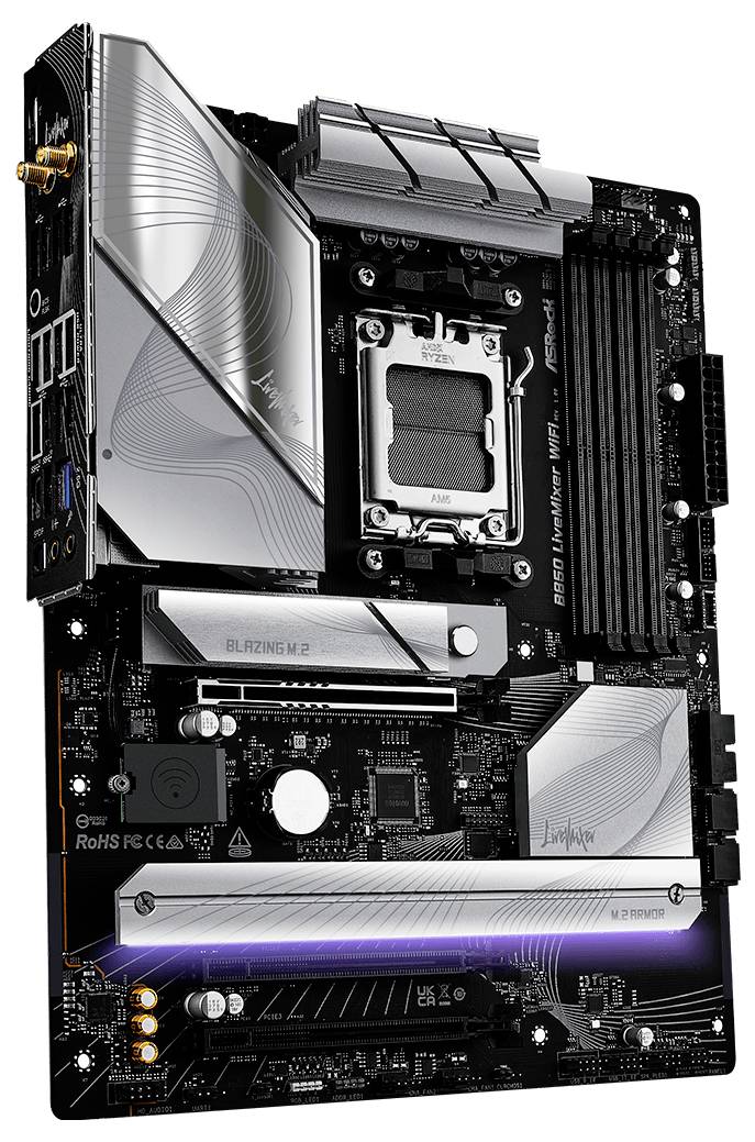 Ein modernes PC-Mainboard mit Sockel, mehreren PCIe-Steckplätzen und Kühlkörpern, geeignet für High-Performance-Anwendungen.