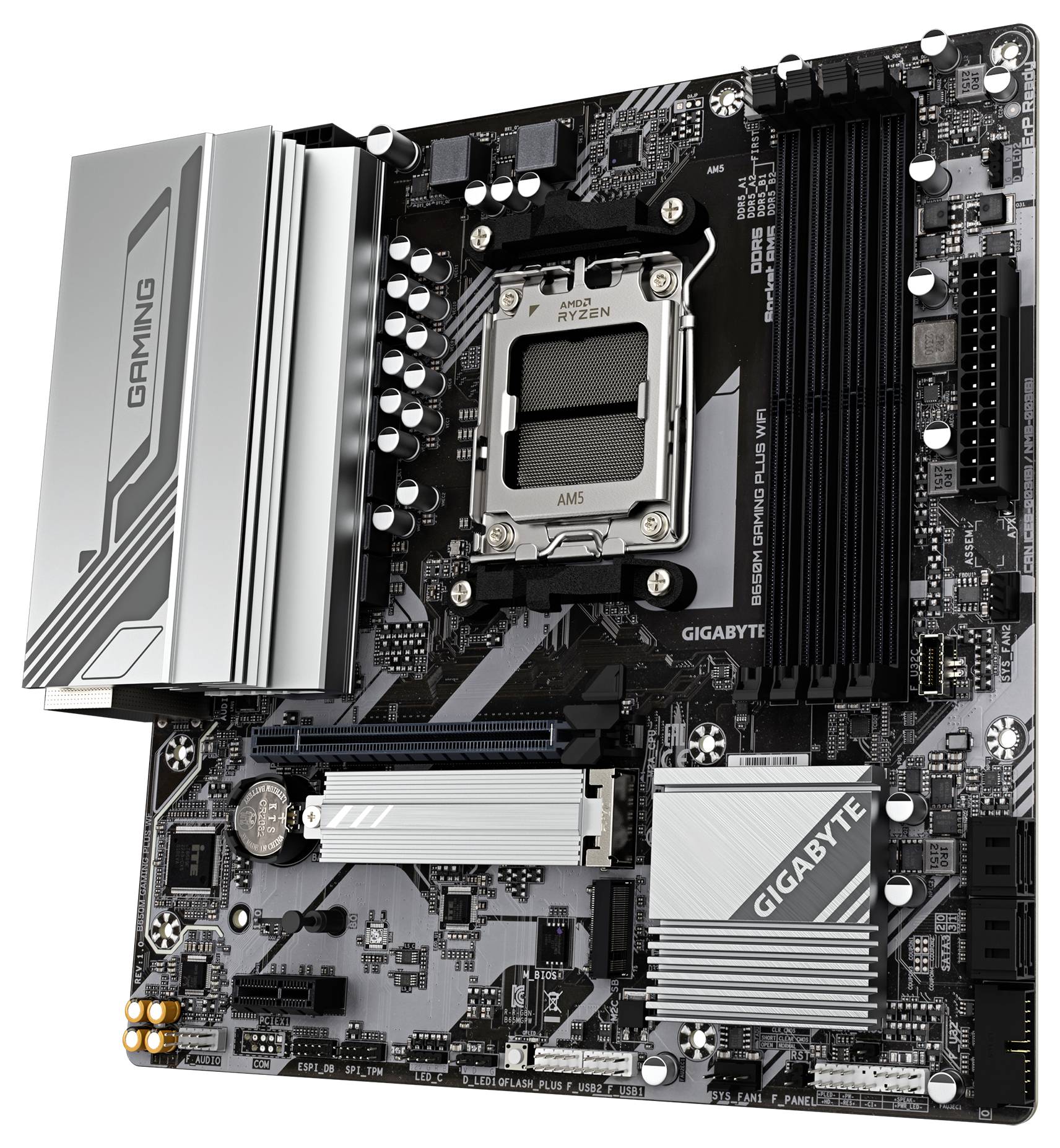 Ein schwarz-silbernes Motherboard von Gigabyte für AMD Ryzen-Prozessoren. Es zeigt Steckplätze für RAM, PCIe, und verschiedene Anschlüsse.