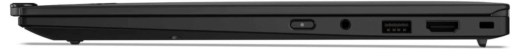 Ein seitlicher Blick auf einen modernen Laptop im geschlossenen Zustand mit mehreren Anschlussmöglichkeiten, einschließlich USB-Ports.