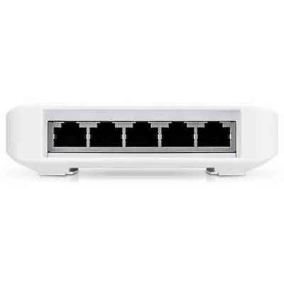 Ein weißer Netzwerk-Switch mit fünf Ethernet-Ports, alle nebeneinander angeordnet.