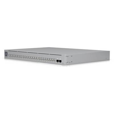 Flacher, grauer Netzwerk-Switch mit mehreren Ethernet-Ports auf der Vorderseite. Geeignet für den Einsatz in IT-Netzwerken.