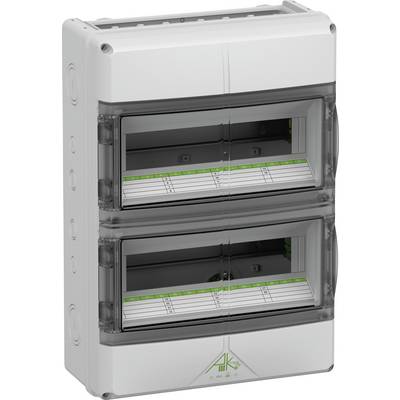 Ein zweireihiger Verteilerkasten mit transparenten Türen und grüner Beschriftung für die elektrische Verkabelung in Gebäuden.