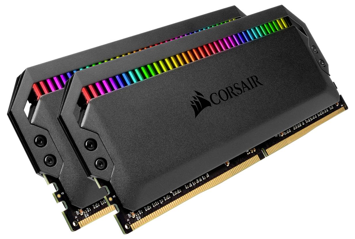 Zwei Corsair-RAM-Module mit RGB-Beleuchtung, schwarz, nebeneinander.