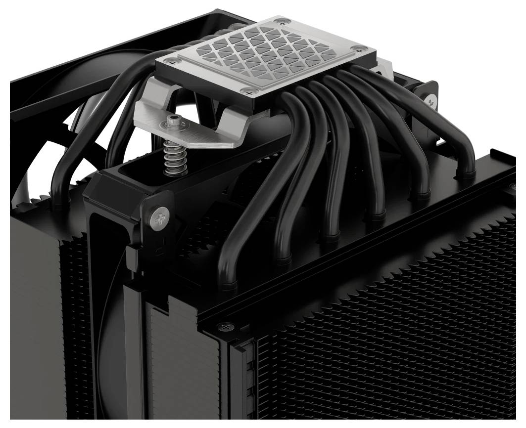 Schwarzer CPU-Kühler mit mehreren Heatpipes und Kühlrippen, Blick von oben.