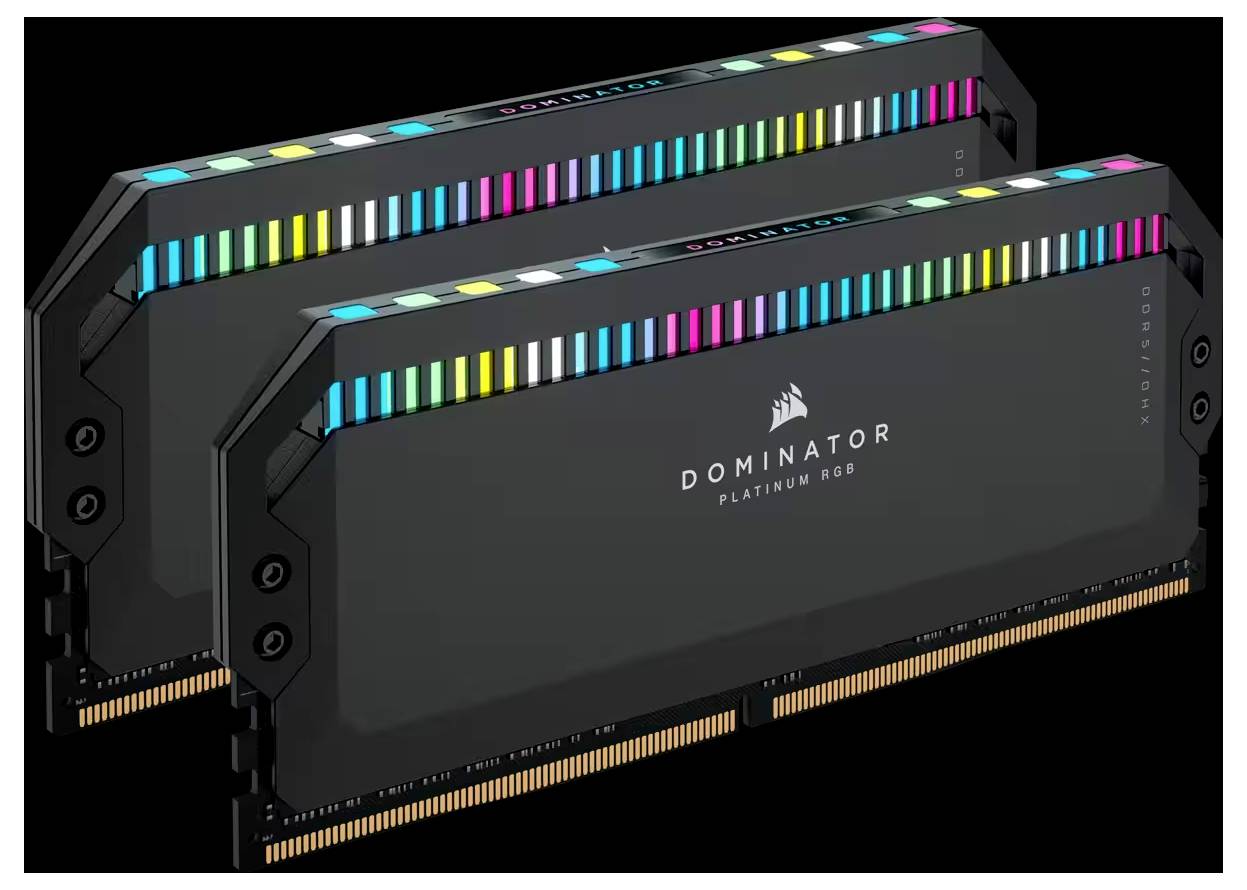 Zwei Corsair Dominator Platinum RGB RAM-Module mit farbenfroher LED-Beleuchtung, schwarzem Gehäuse und goldfarbenem Anschluss.