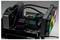 Gaming-PC mit offengelegtem Gehäuse. Sichtbare RGB-beleuchtete RAM-Module und Kühlungssysteme. Detailreiche Computerelektronik.