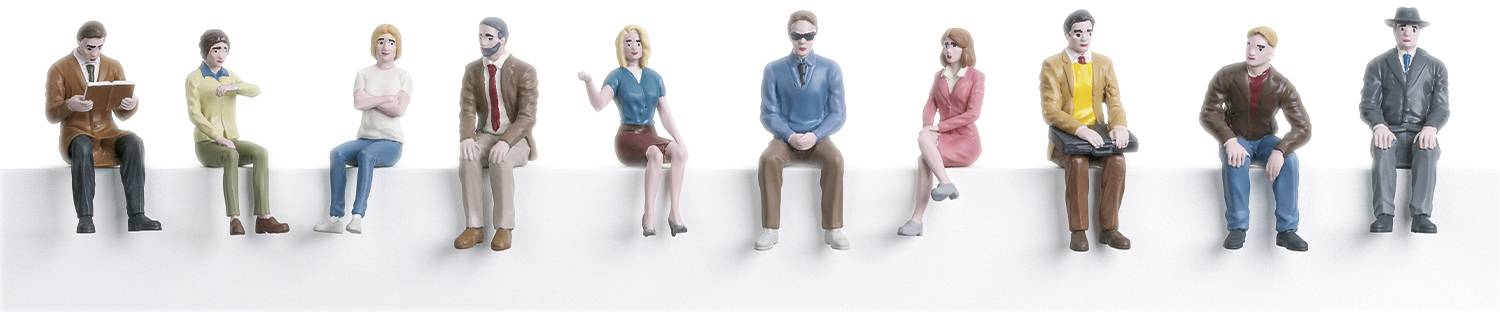 Märklin Spur 1 Figurengruppe sitzende Reisende Bemalt, Sitzend