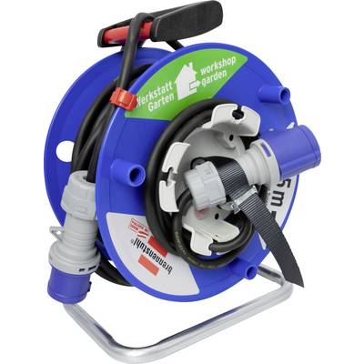 Eine blaue Kabeltrommel mit Griff, Aufschrift 'Werkstatt Garten', Steckverbindungen. Sie steht auf einem Metallständer.