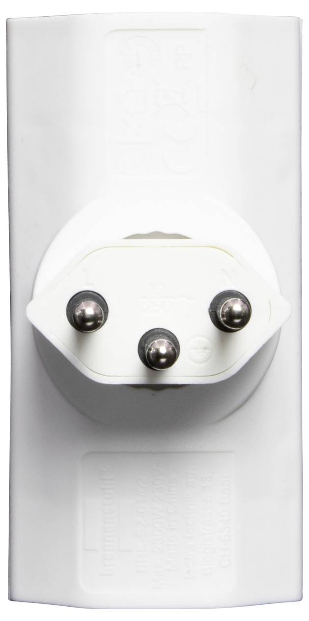 Steckeranschluss für ein elektrisches Gerät mit drei Metallstiften auf einem weißen Gehäuse.