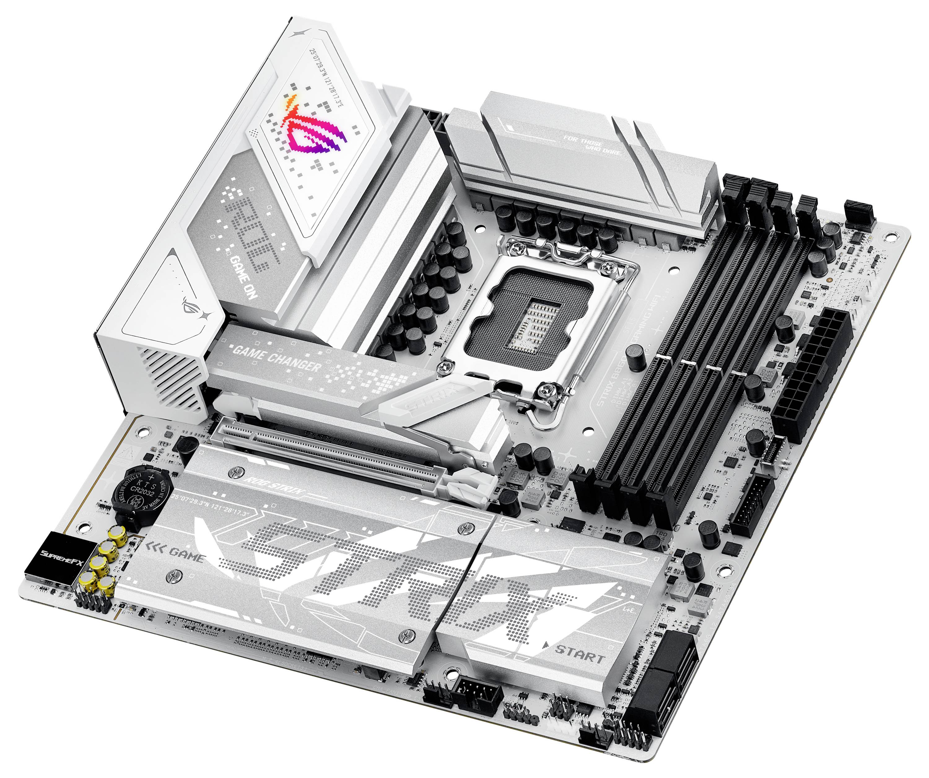 Weiße Computermotherboard mit mehreren Steckplätzen und Komponenten, einschließlich RAM-Steckplätzen, einem CPU-Sockel und Markenelementen.