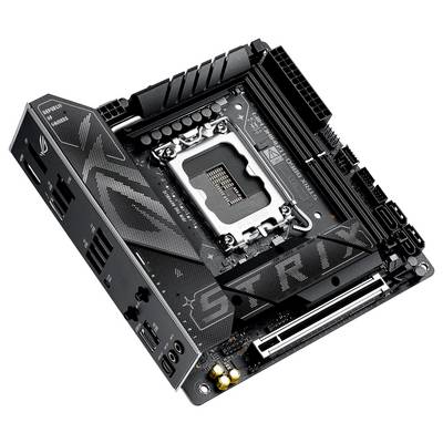 Eine ASUS ROG Strix Z690-I Gaming WiFi Mainboard in einer diagonalen Draufsicht, die den CPU-Sockel, RAM-Steckplätze und Anschlussports präsentiert.