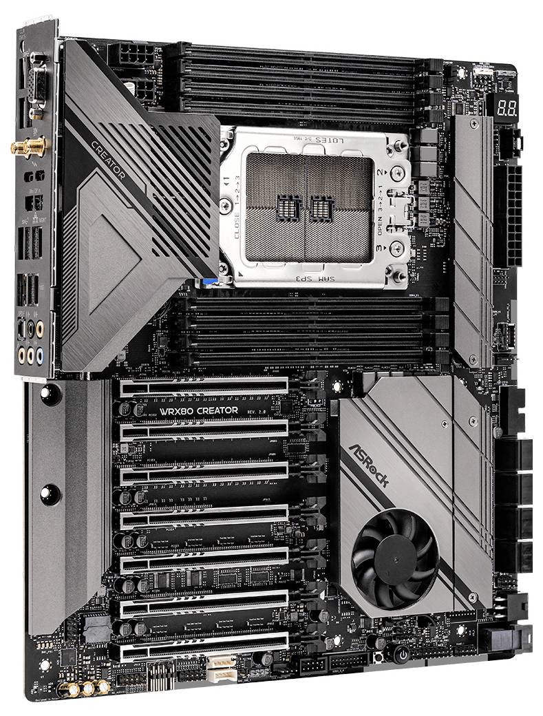 Eine Hauptplatine mit mehreren RAM-Steckplätzen, PCIe-Steckplätzen, einem großen CPU-Sockel, Kühlventilatoren und verschiedenen Anschlüssen, Modell beschriftet als 'ASRock WRX80 Creator'.