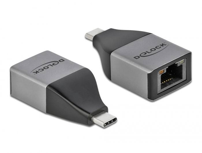 Zwei Adapter: links ein USB-C-Stecker, rechts ein Ethernet-Anschluss. Beide Adapter sind schwarz und silberfarben mit der Aufschrift 'Delock'.