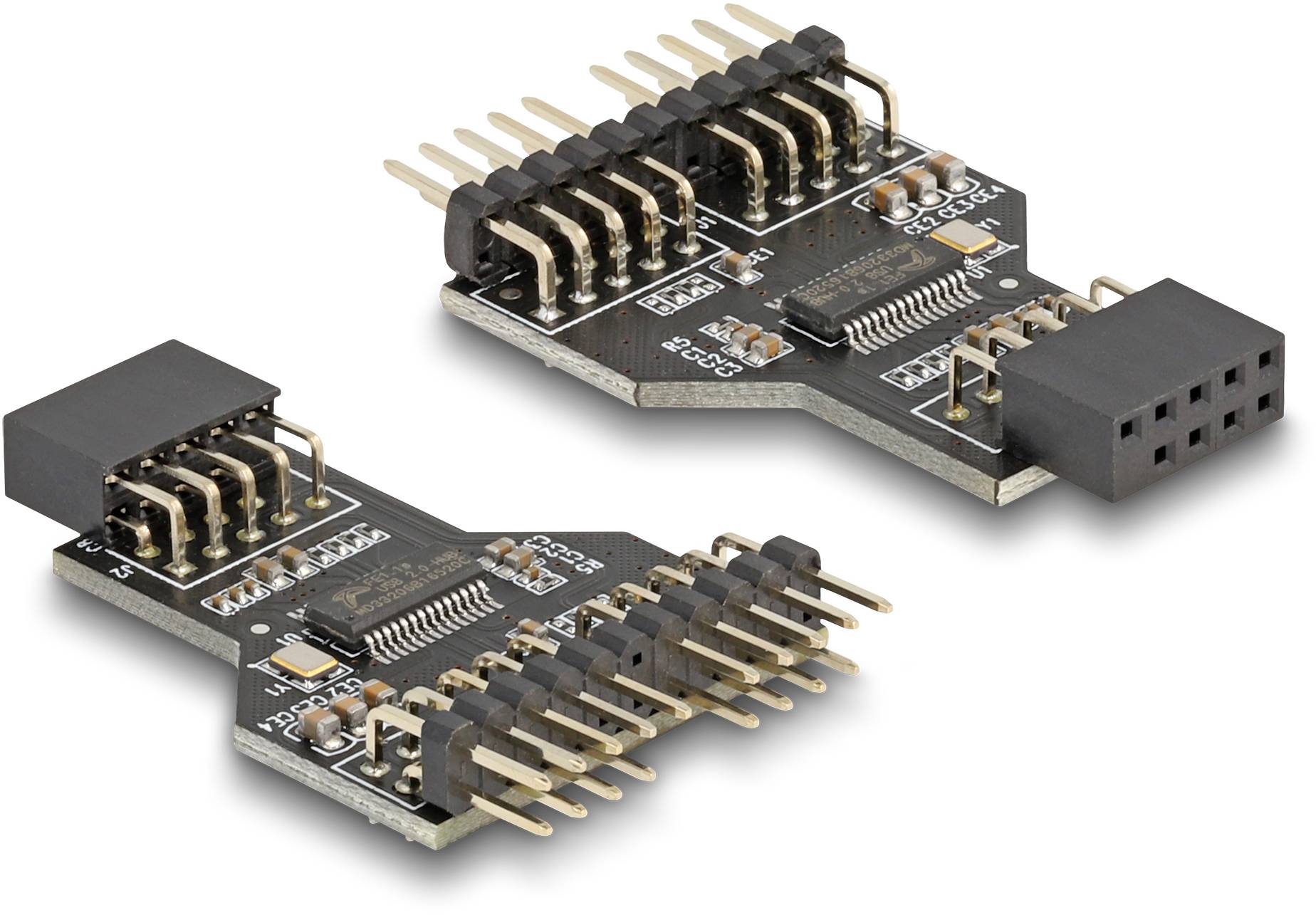 'Zwei elektronische Adapter mit mehreren Pins, die zur Verbindung elektronischer Komponenten verwendet werden.'