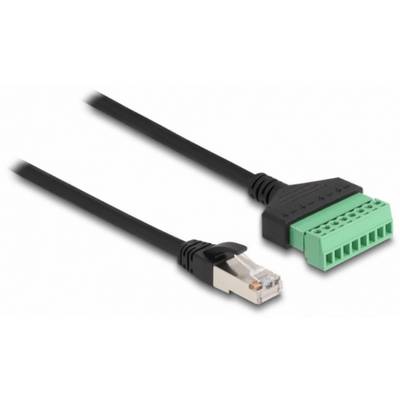 Schwarzes Kabel mit RJ45-Stecker und grünem Terminalblockstecker, beide für Netzwerk- und Datenverbindungen geeignet.