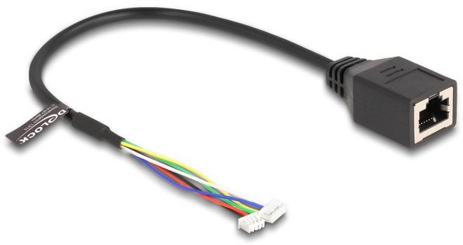 Ein Ethernet-Kabeladapter mit mehreren bunten Drähten, das auf der einen Seite einen RJ45-Anschluss und auf der anderen zwei weiße Stecker hat.