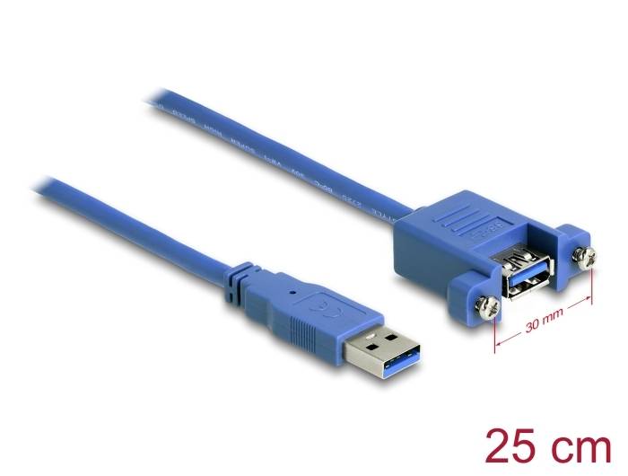 Blaues USB 3.0 Kabel, eine Seite mit Standardstecker, andere Seite mit Einbaubuchse misst 25 cm, Breite 30 mm.