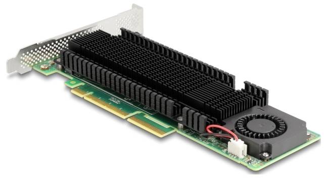 Grafikkarte mit Lüfter und Kühlkörper, die den PCIe-Anschluss zeigt. Sie dient zur Verbesserung der Grafikleistung eines Computers.