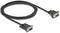 Schwarzes VGA-Kabel mit zwei VGA-Steckern an beiden Enden, geeignet zur Verbindung von Computern mit Monitoren oder Projektoren.
