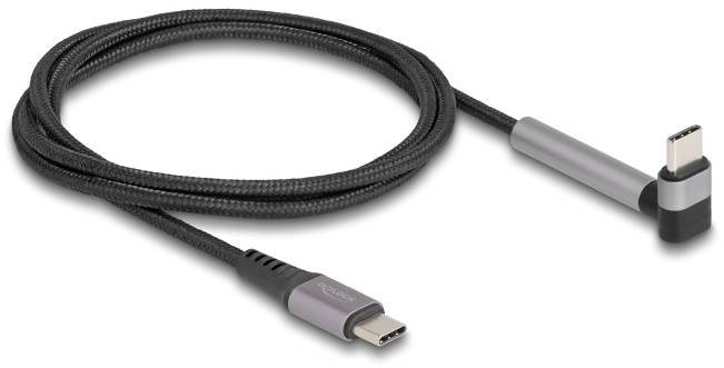 Ein schwarzes USB-C zu USB-C-Kabel mit geflochtenem Design und einem Winkelstecker am rechten Ende, geeignet für Datenübertragung und Laden.