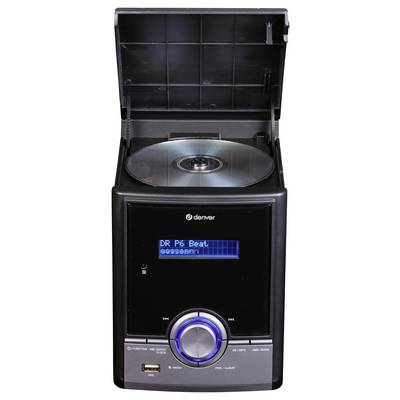 Ein CD-Player mit offenem Deckel, eingelegter CD und digitalem Display, das 'DR P6 Beat' anzeigt. Unten USB-Anschluss und Lautstärkeregler.