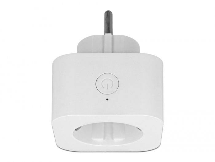 Weiße smarte Steckdose mit Ein-/Ausschalter auf der Vorderseite, Stecker oben sichtbar. Wird zur Fernsteuerung von Geräten verwendet.
