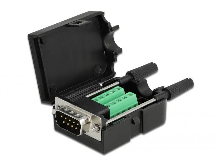Ein offener D-Sub-Stecker mit grünen Schraubklemmen und schwarzem Gehäuse, bereit zur Verkabelung.