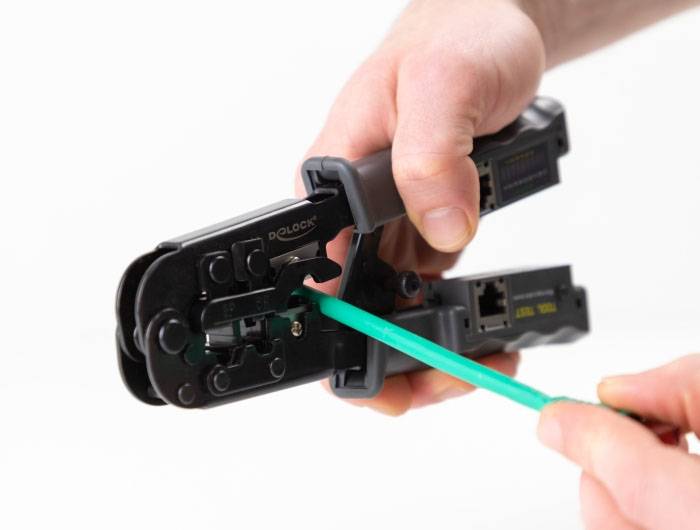 Delock 90510 90510 Multifunktionszange Modularstecker (Westernstecker) Inkl. Abisolierwerkzeug RJ45-6