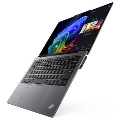 Ein aufgeklappter Laptop mit Tastatur, geneigtem Bildschirm und auf dem Bildschirm angezeigten bunten Grafiken und Anwendungen.
