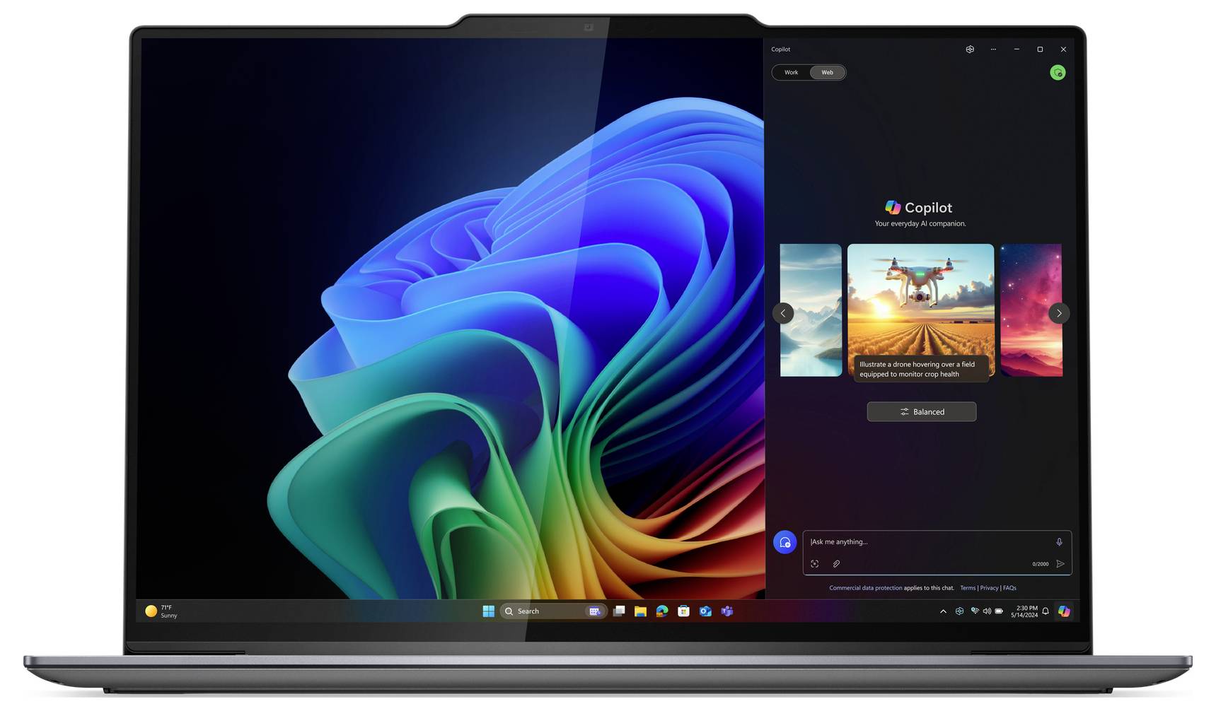 Ein Laptop-Bildschirm zeigt das farbenfrohe Betriebssystem-Design von Windows und eine geöffnete Anwendung namens 'Copilot' auf der rechten Seite.