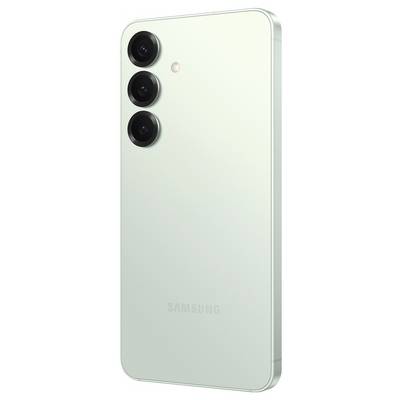 Smartphone mit drei vertikal angeordneten Kameralinsen und LED-Blitz auf der Rückseite, schlichtes Design in hellem Farbton.