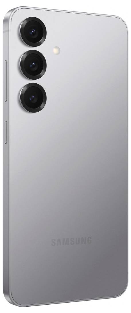 Ein silbernes Smartphone mit drei Kameralinsen und einem LED-Blitz auf der Rückseite, markiert mit dem Markennamen.