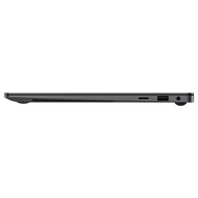 Ein seitliches Profil eines geschlossenen Laptops, das die Anschlüsse, einschließlich USB und Audio-Buchse, zeigt.