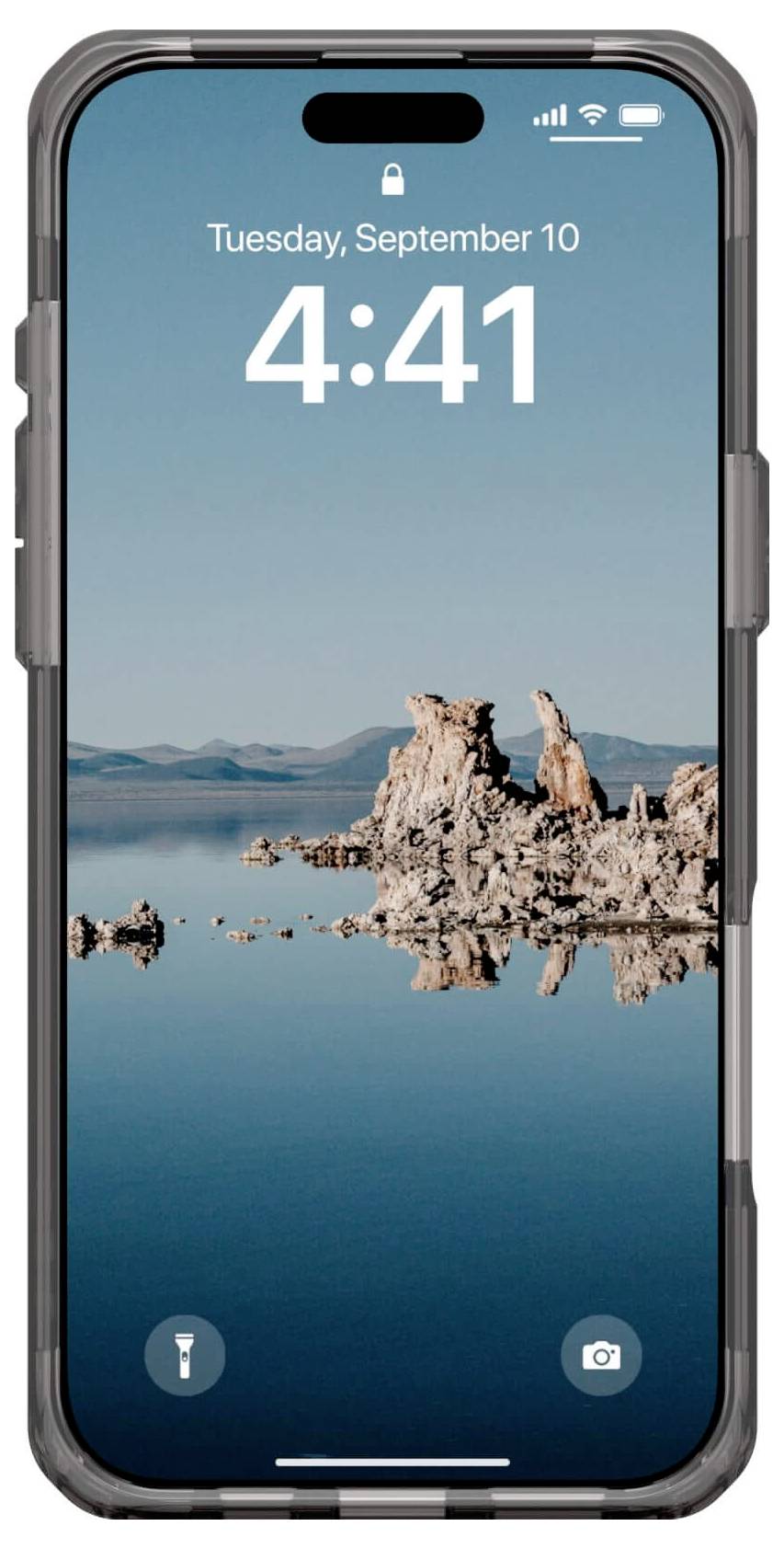 Smartphone-Bildschirm mit gesperrtem Display zeigt Datum 'Tuesday, September 10' und Uhrzeit '4:41'. Hintergrund: See mit Felsen.