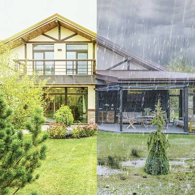 Ein Haus in zwei Hälften geteilt: links bei sonnigem Wetter mit grünem Garten, rechts bei Regen mit einem bewässerten Garten.