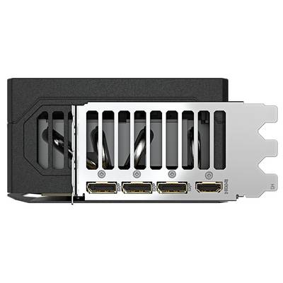 Eine Grafikkarte mit vier HDMI-Anschlüssen auf der Rückseite, umgeben von einem schwarz-silbernen Gehäuse.