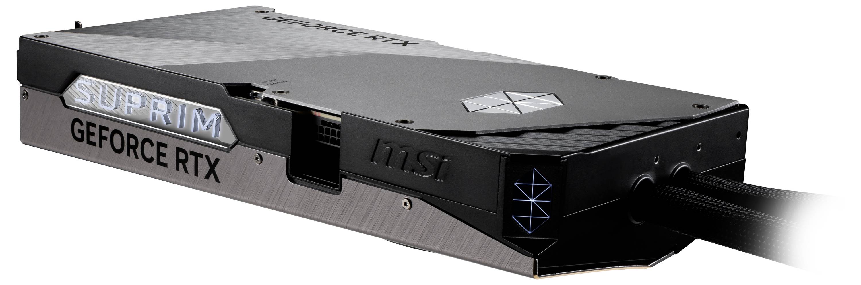 Grafikkarte mit der Aufschrift 'Suprim GeForce RTX', schwarzes Gehäuse, Logo und Kabelanschlüsse seitlich sichtbar.