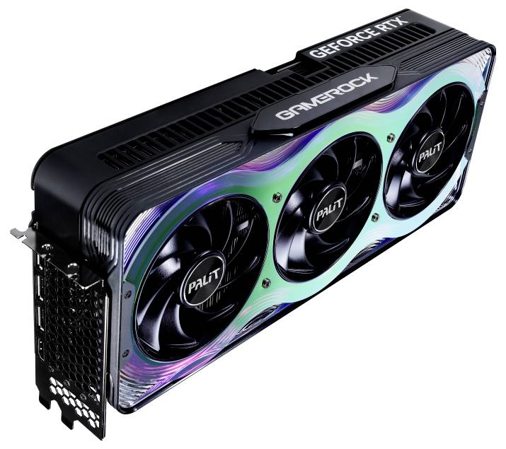 Eine Gaming-Grafikkarte mit drei Lüftern, Markenname 'Palit GameRock', Modell 'GeForce RTX', in schillerndem Design.