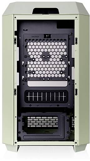Geöffnetes PC-Gehäuse von hinten, sichtbare Rückwand mit Ventilationsöffnung und Platz für Anschlüsse.