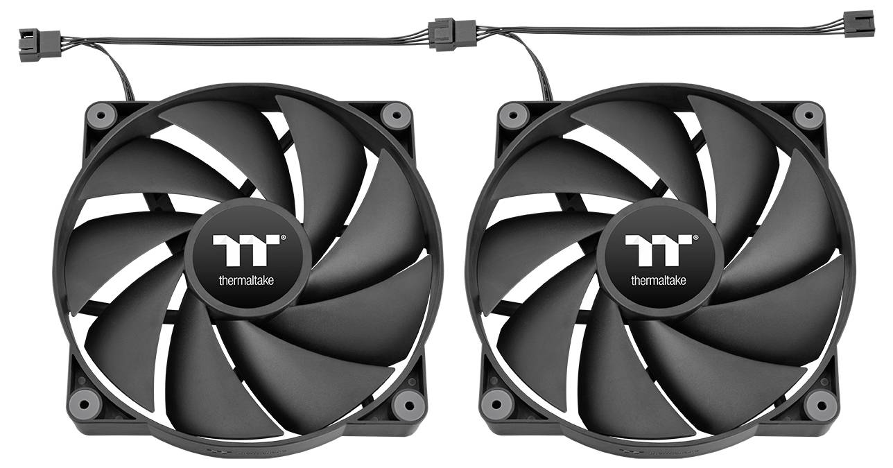 Zwei schwarze Computerlüfter von Thermaltake nebeneinander mit angeschlossenen Kabeln, von oben betrachtet.