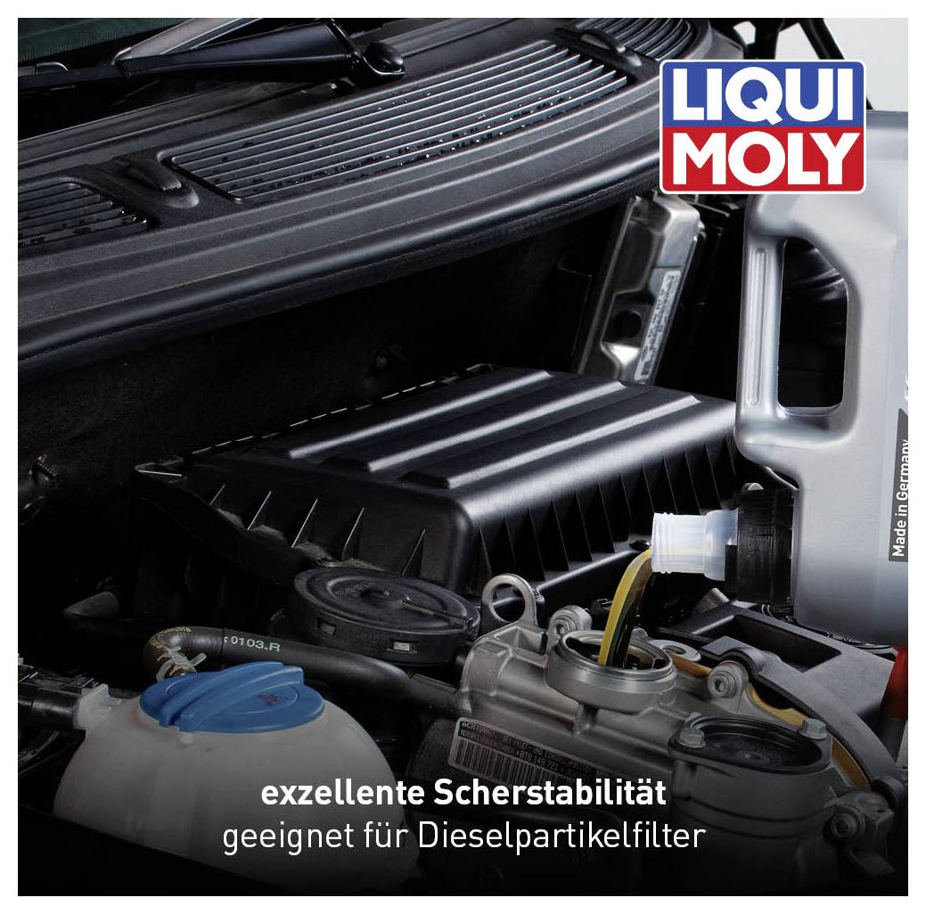 Motoröl wird in einen Auto-Motor gegossen. Text: 'exzellente Scherstabilität - geeignet für Dieselpartikelfilter'. Liqui Moly Logo oben rechts.