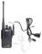Digitales Funkgerät mit Antenne, Ohrhörer und Kabeln, geeignet für professionelle Kommunikation. Markierung 'Alinco DJ-A42 DIGITAL PRO'.