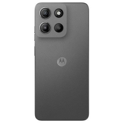 Das Bild zeigt die Rückseite eines Motorola-Smartphones mit drei rückwärtigen Kameras und einer strukturierten grauen Oberfläche, die ein prominentes Motorola-Logo aufweist.