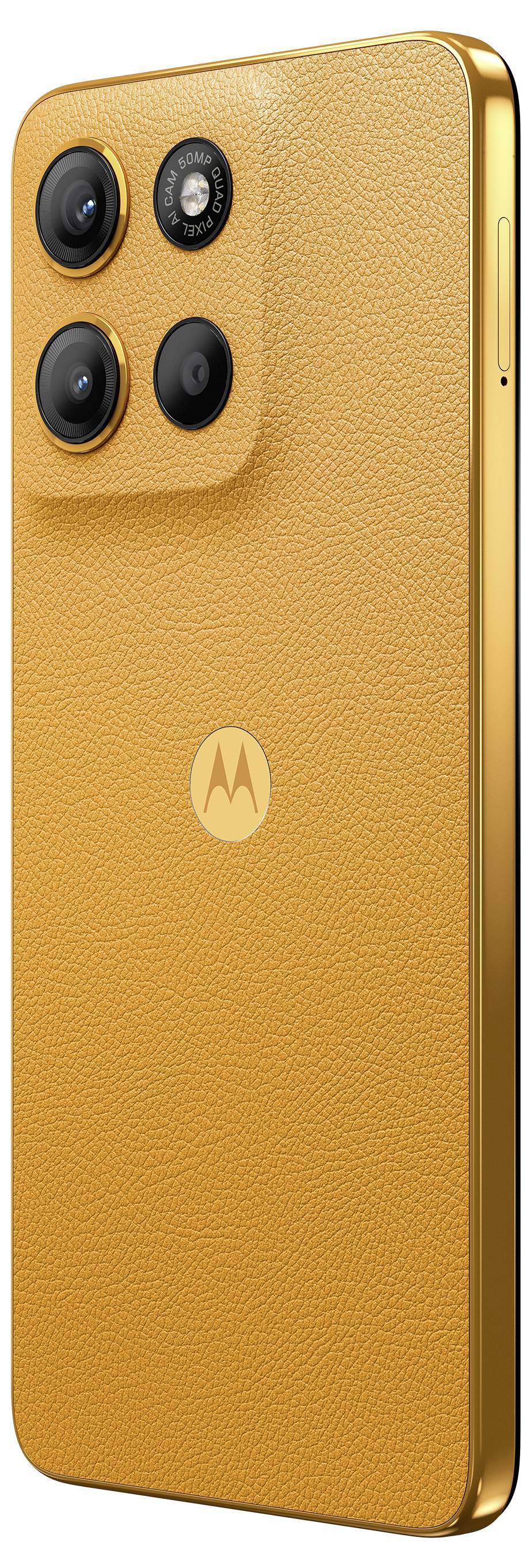 Ein orangefarbenes Smartphone mit drei Kameralinsen und einem Blitz auf der Rückseite. Das Logo des Herstellers ist sichtbar.