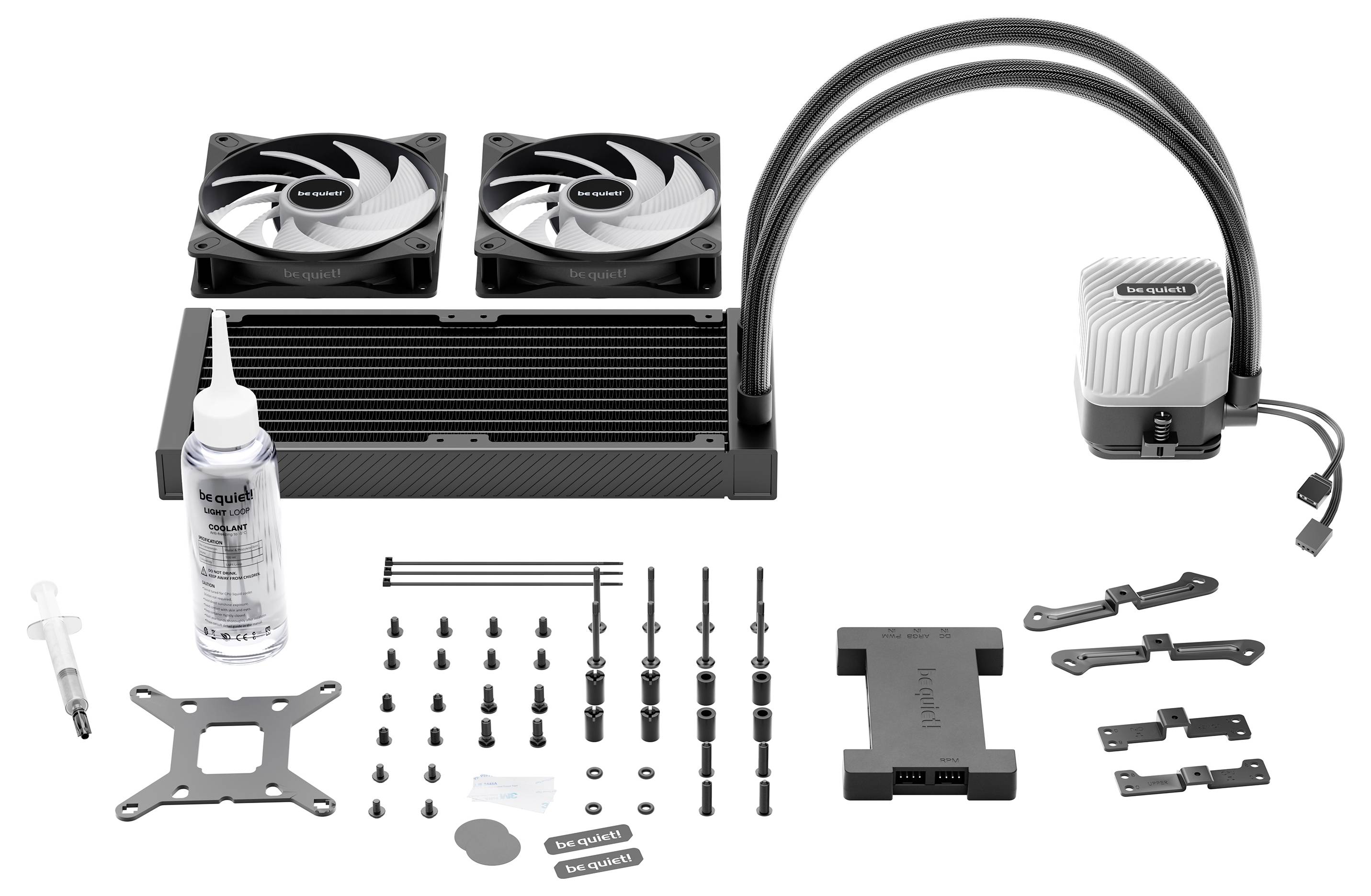 Flüssigkeitskühlsystem mit zwei Lüftern, Radiator, Pumpe, Halterungen und Kühlmittel. Enthalten sind Montagematerialien und Pastenspritze.