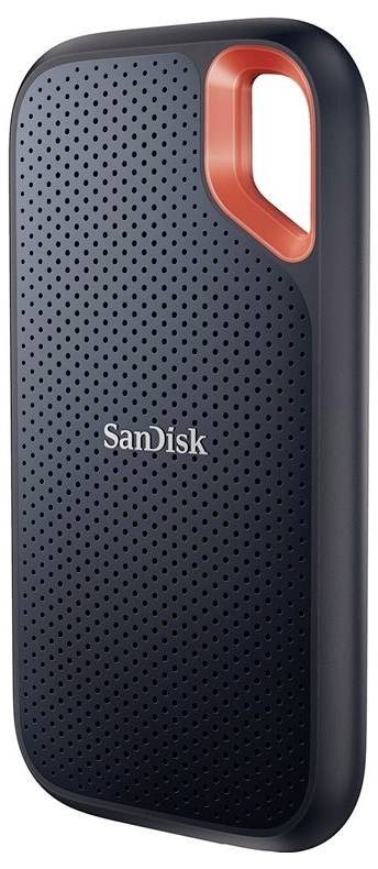 Externes SanDisk-Laufwerk mit dunklem Gehäuse, orangefarbenem Akzent und Lochmuster-Design.