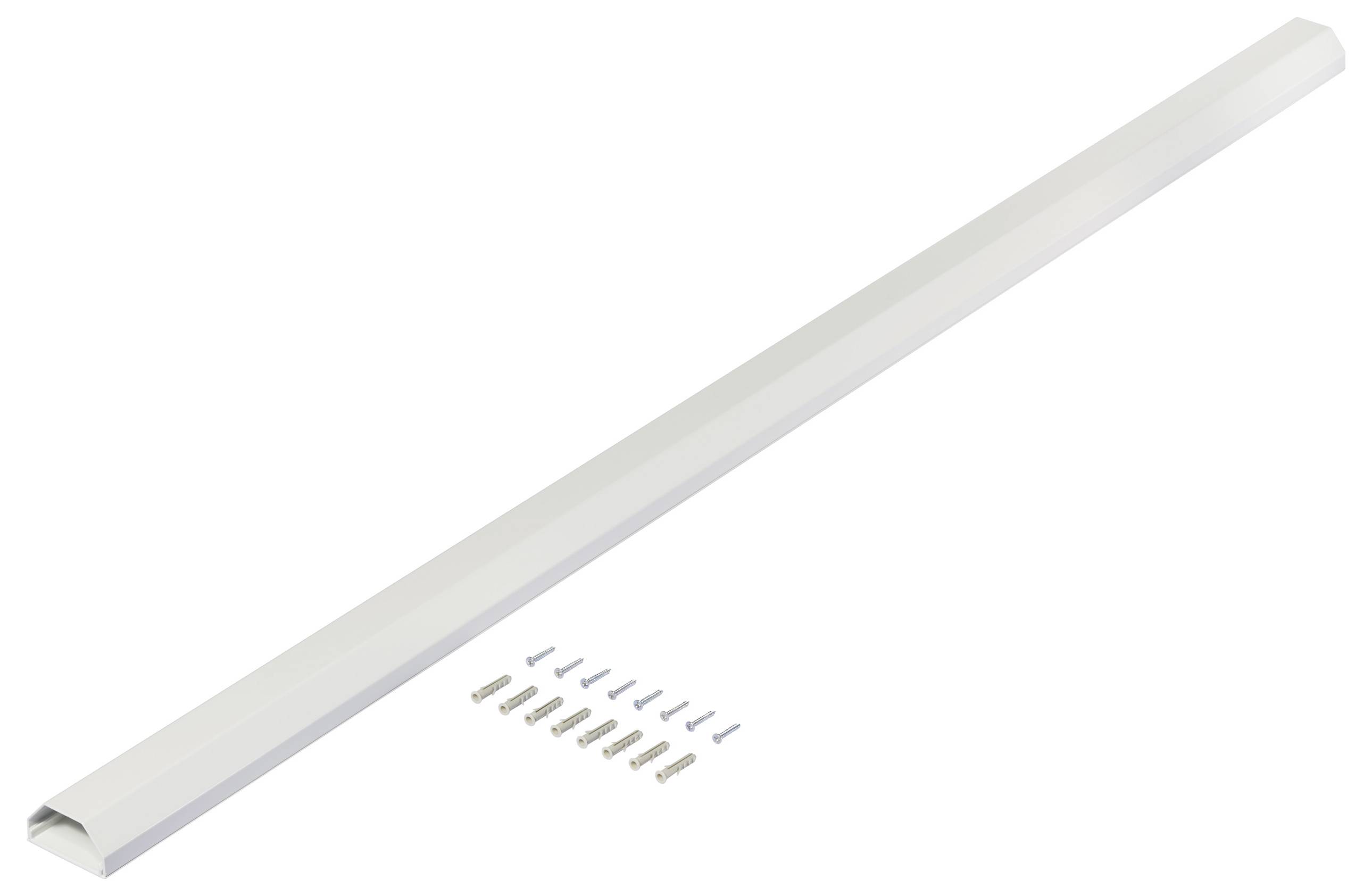 Ein weißer Kabelkanal in langer Form mit mehreren Schrauben und Dübeln daneben zur Montage.