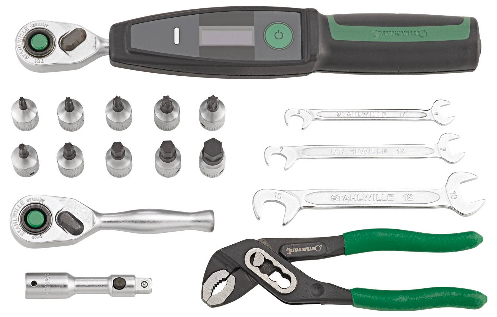 Ratschenschlüssel-Set mit Digitalanzeige und verschiedenen Aufsätzen, Schraubenschlüsseln und Zange, organisiert in einer Reihe.