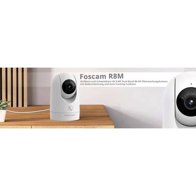 Überwachungskamera Foscam R8M auf Tisch. Text: 'Foscam R8M drehbare 4K Dual-Band WLAN Kamera mit Radarerkennung und Auto-Tracking'.