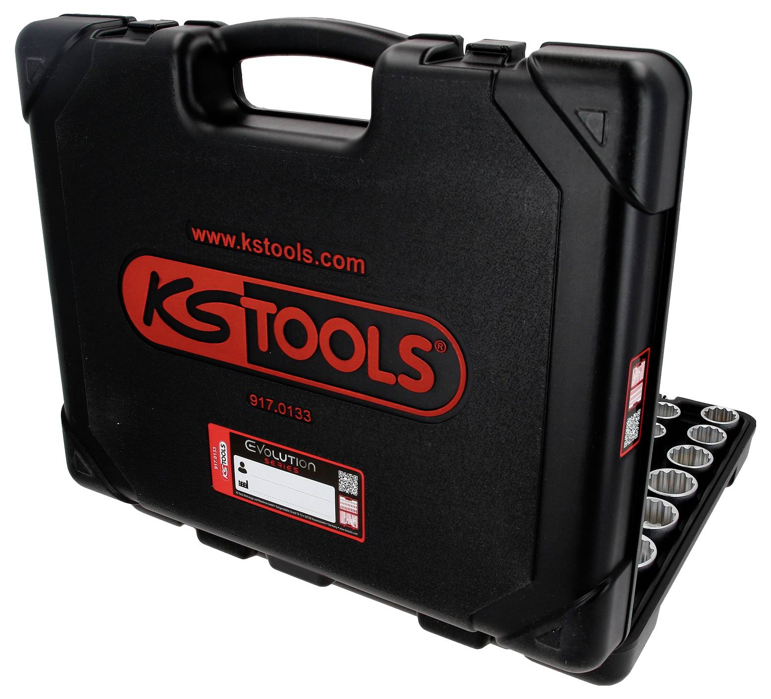 Ein schwarzer Werkzeugkoffer mit rotem KS Tools-Logo, geöffnet mit sichtbaren Stecknüssen.